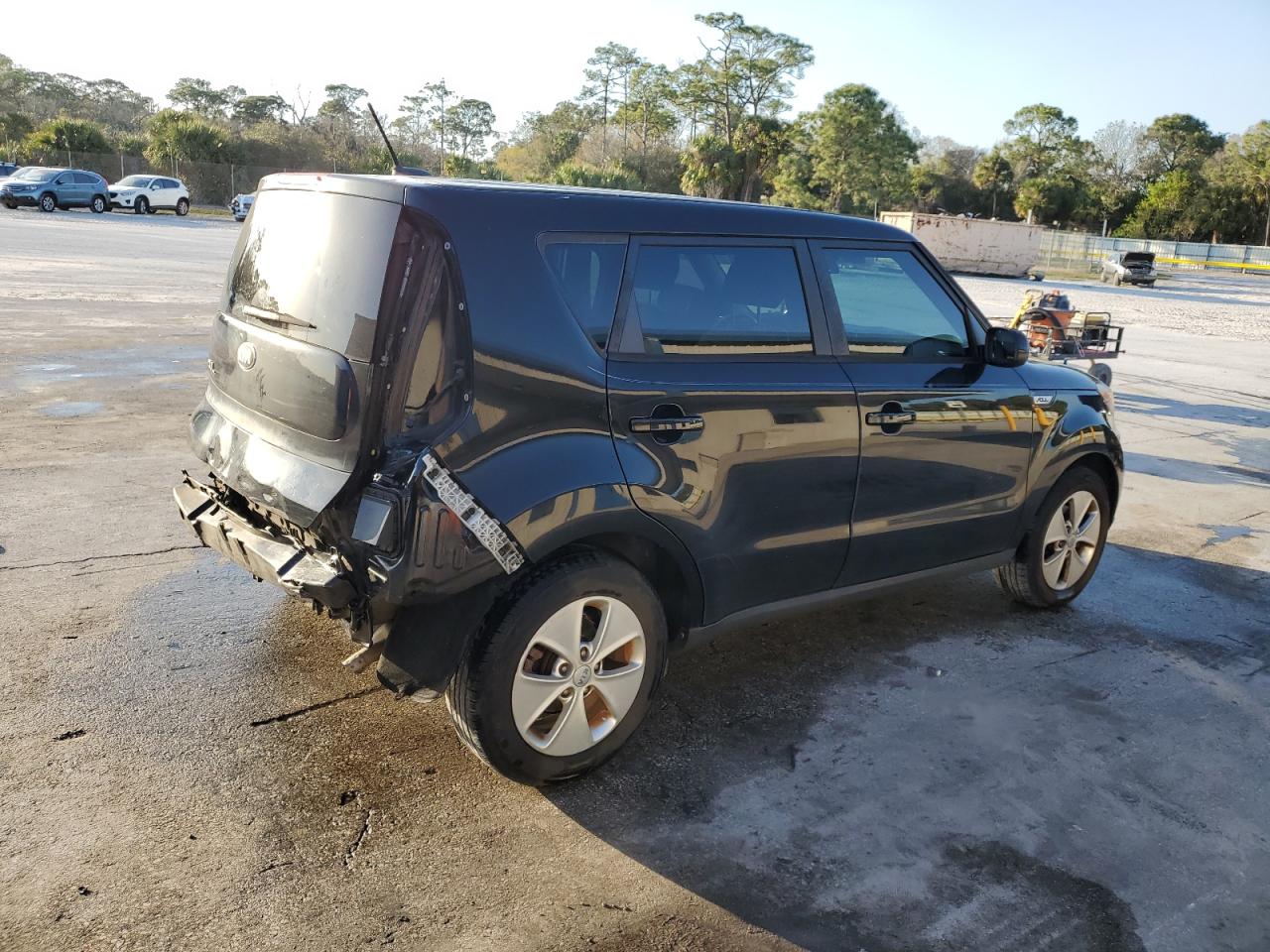 2015 KIA Soul VIN KNDJN2A24F7151831 Copart auction photo, rear end / minor dent/scratches damage thumbnail 3