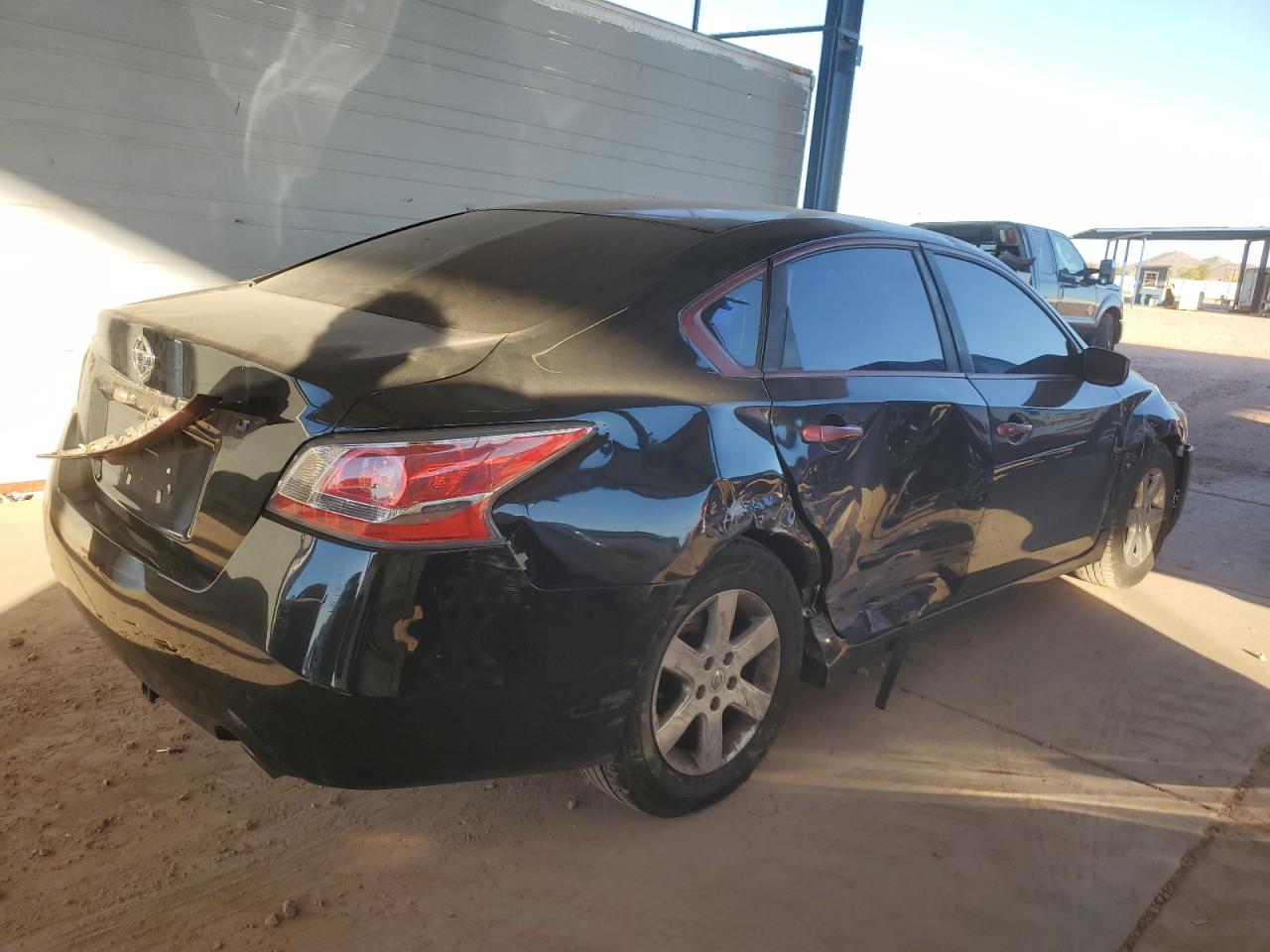 2015 Nissan Altima VIN 1N4AL3AP7FC463534 Copart auction photo, all over damage thumbnail 3
