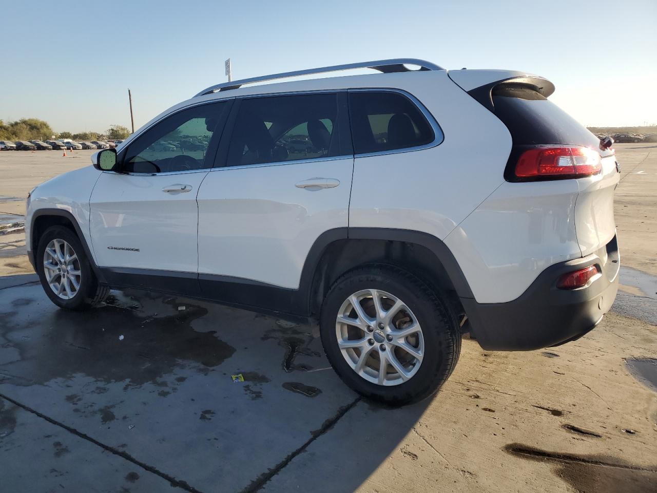 2018 Jeep Grand Cherokee VIN 1C4PJLCB3JD553701 Copart auction photo, front end damage thumbnail 2