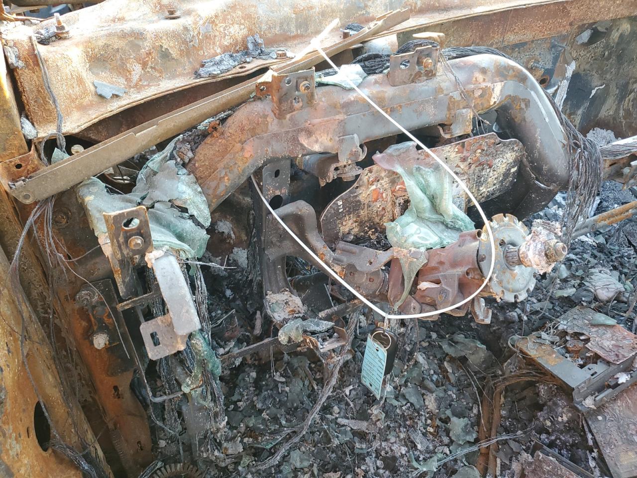 2015 Chevrolet Silverado VIN 1GC1KVE87FF599740 Copart auction photo, burn damage thumbnail 9