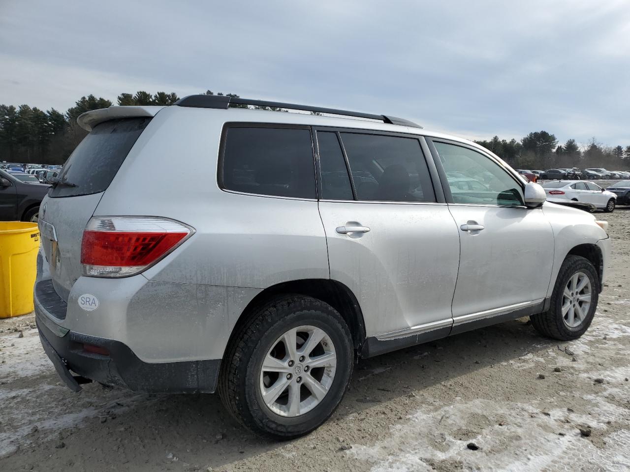 2013 Toyota Highlander VIN 5TDBK3EH4DS224667 Copart auction photo, front end damage thumbnail 3