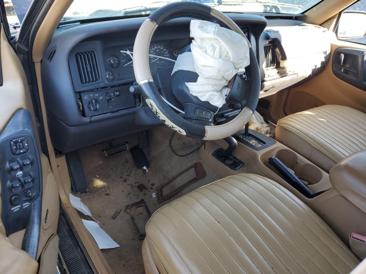 1997 Jeep Grand Cherokee VIN 1J4GZ78Y1VC598820 Copart auction photo, front end / minor dent/scratches damage thumbnail 8