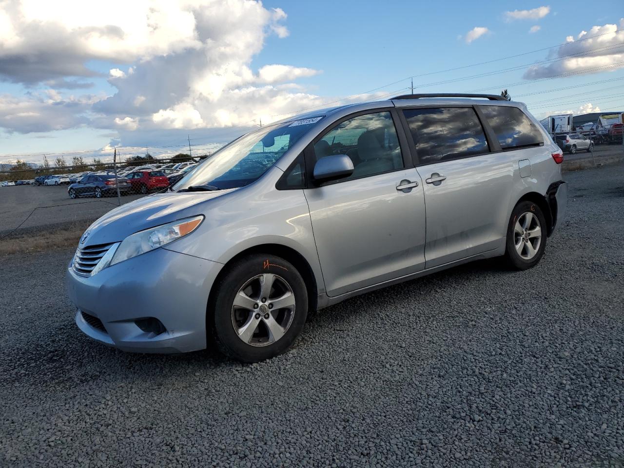 2016 Toyota Sienna VIN 5TDKK3DC0GS732077