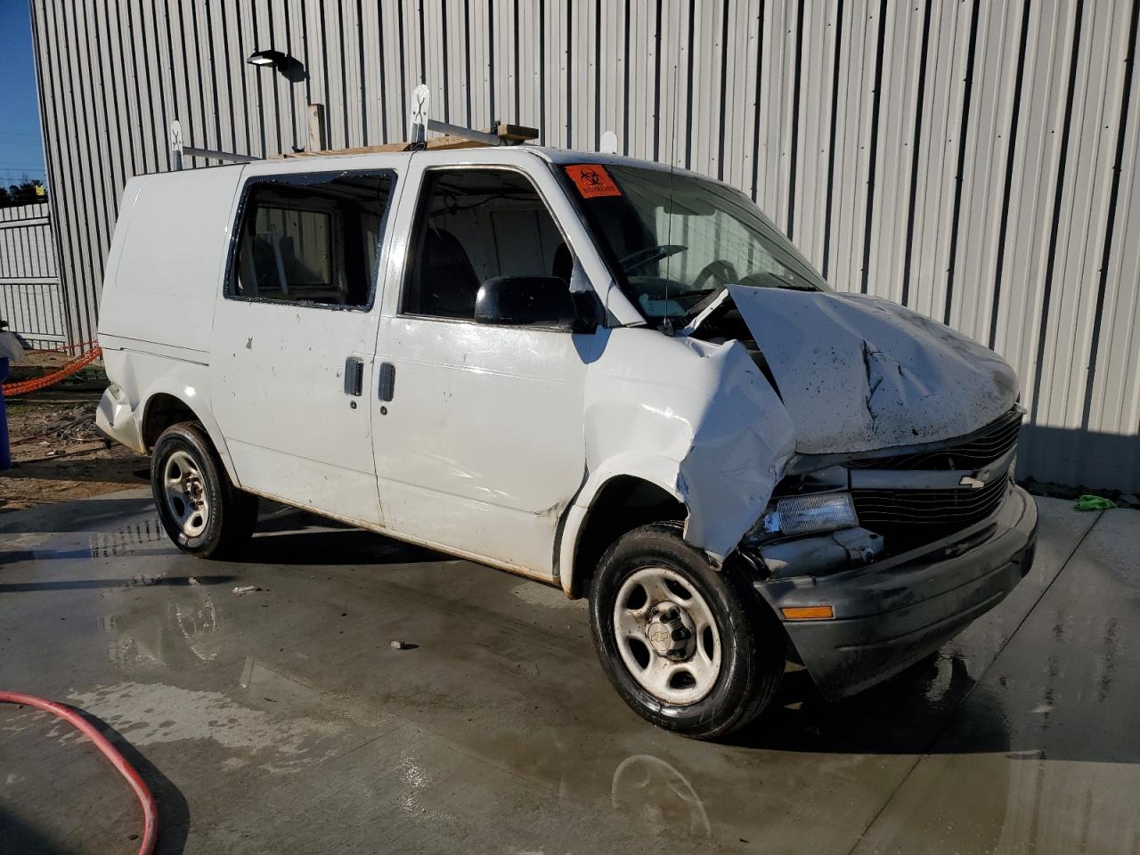 2004 Chevrolet Astro VIN 1GCDM19X74B117502 Copart auction photo, front end / rear end damage thumbnail 4