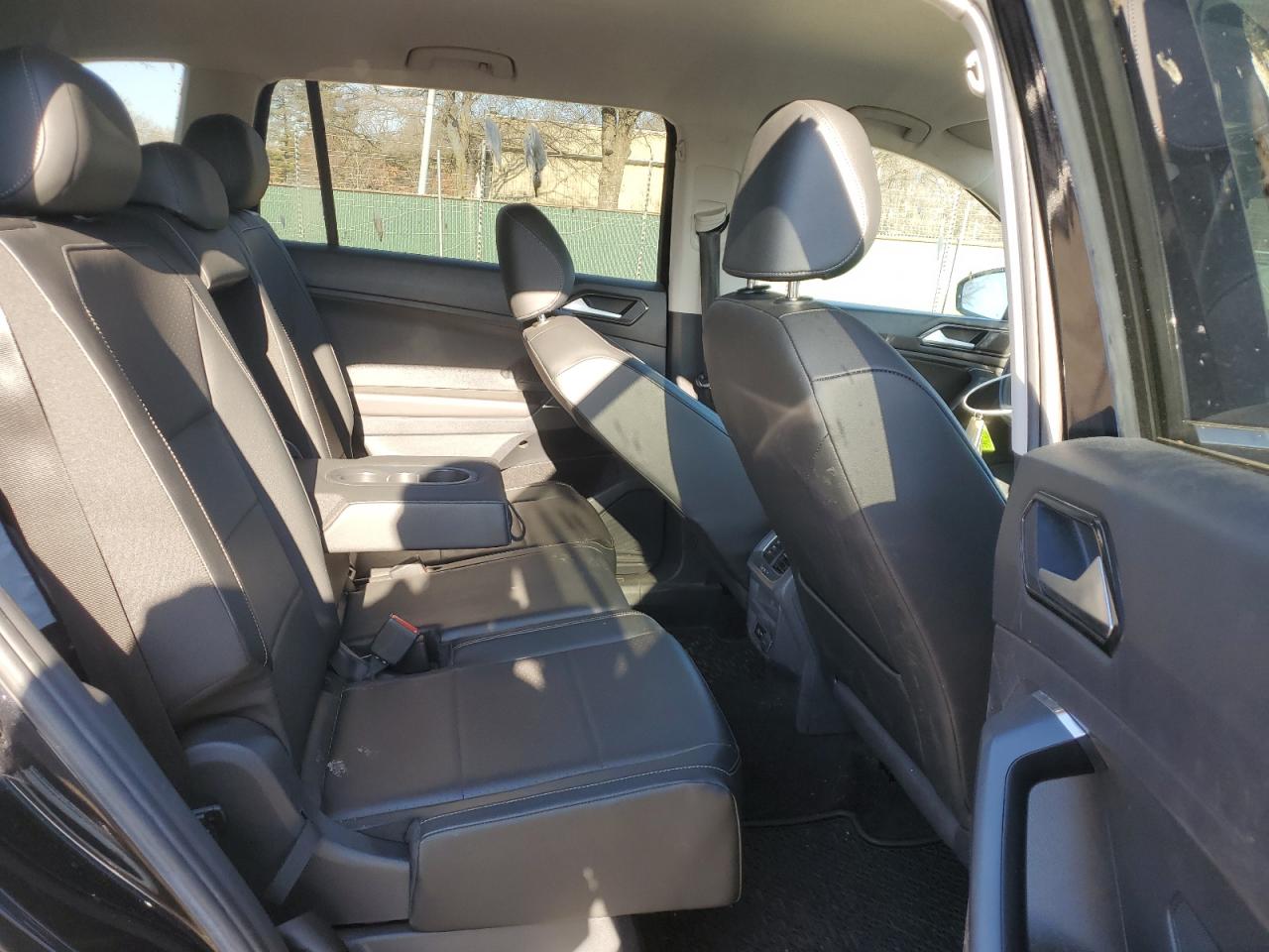2018 Volkswagen Tiguan VIN 3VV3B7AX5JM152352 Copart auction photo, front end / minor dent/scratches damage thumbnail 11