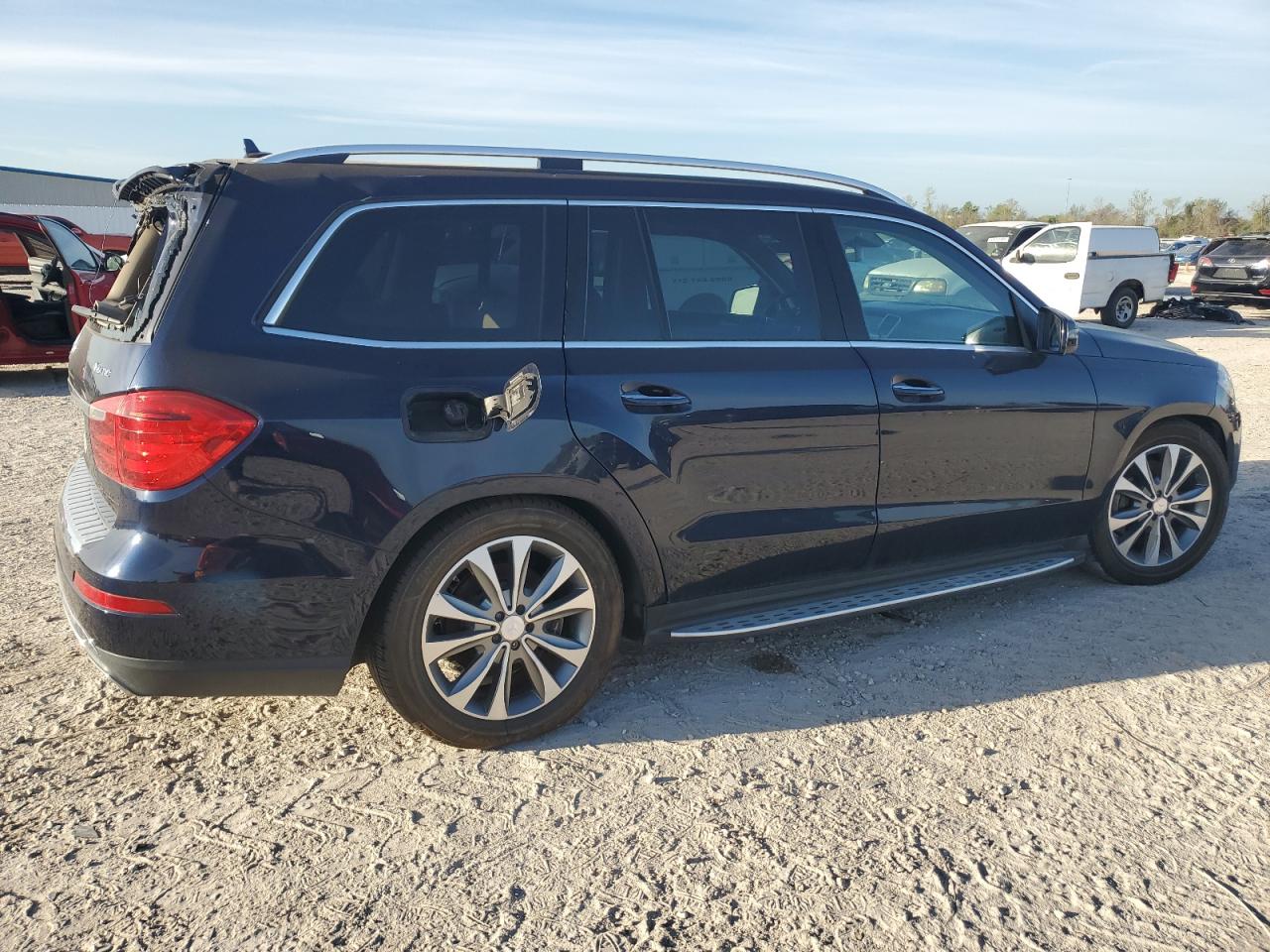 2014 Mercedes-Benz GL-klasse VIN 4JGDF7CE9EA269935 Copart auction photo, top/roof / minor dent/scratches damage thumbnail 3