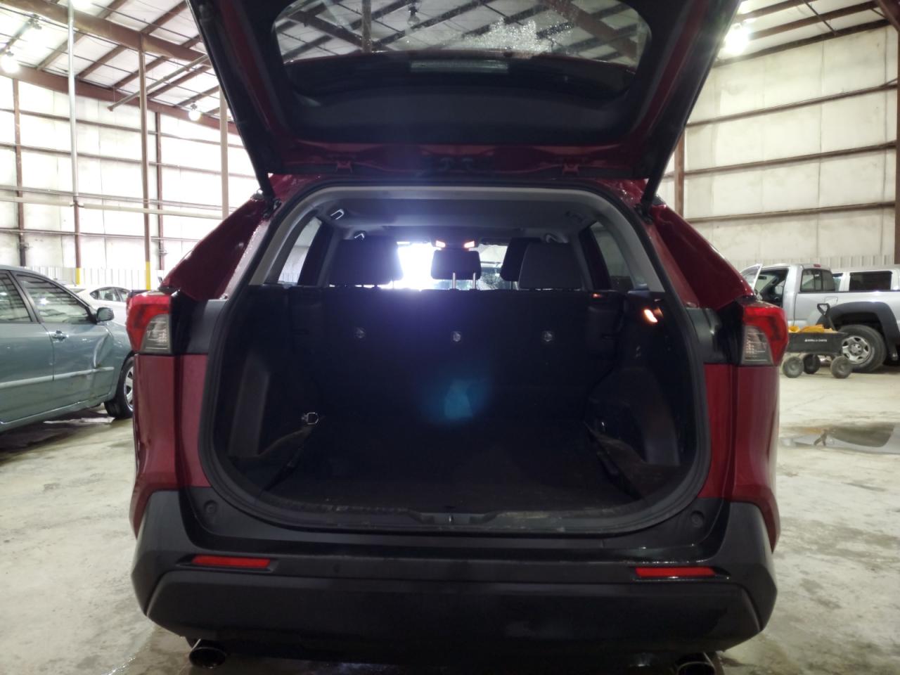 2019 Toyota RAV 4 VIN JTMP1RFV8KD004912 Copart auction photo, front end / side damage thumbnail 6