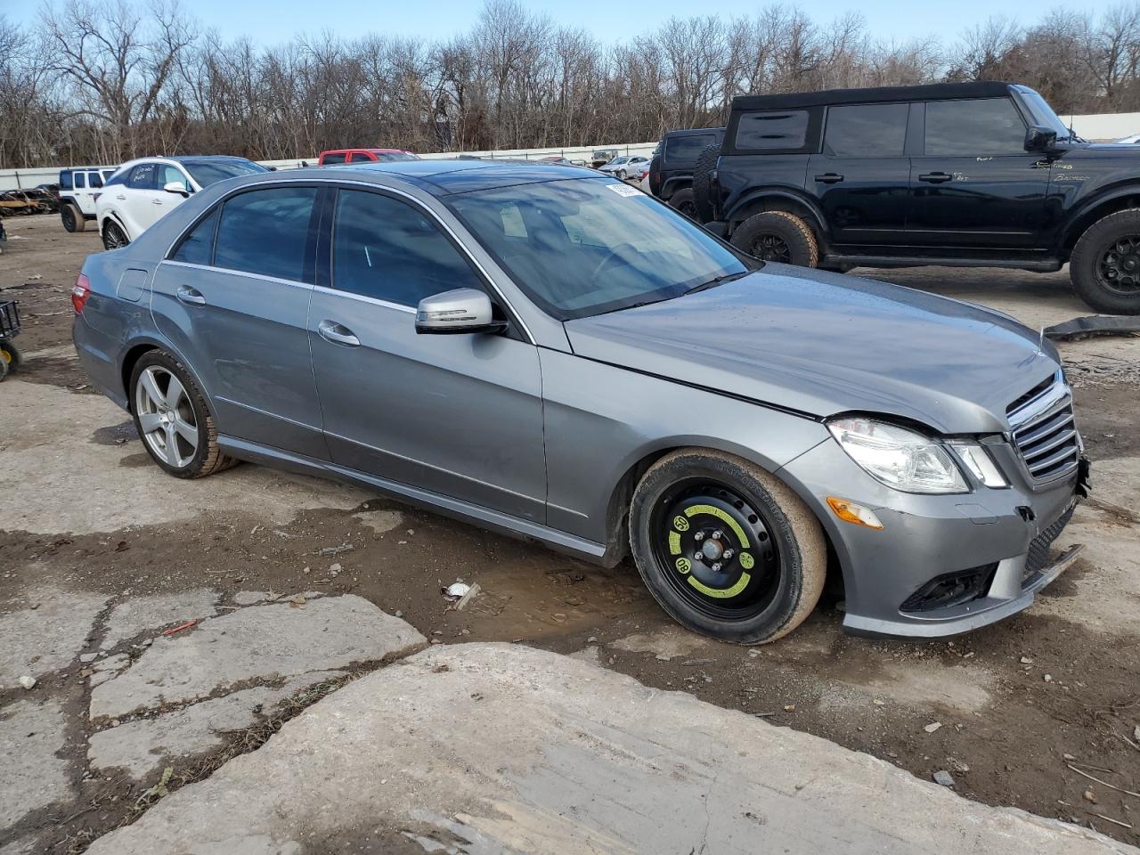 2010 Mercedes-Benz E-klasse VIN WDDHF5GB4AA242233 Copart auction photo, undercarriage / front end damage thumbnail 4