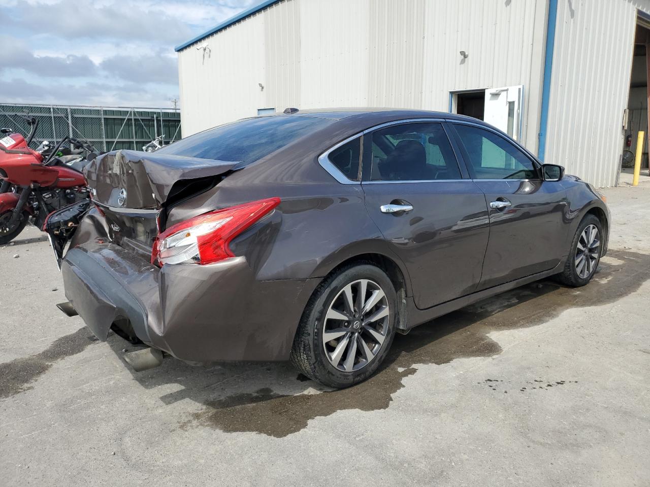 2017 Nissan Altima VIN 1N4AL3AP3HC115393 Copart auction photo, rear end damage thumbnail 3