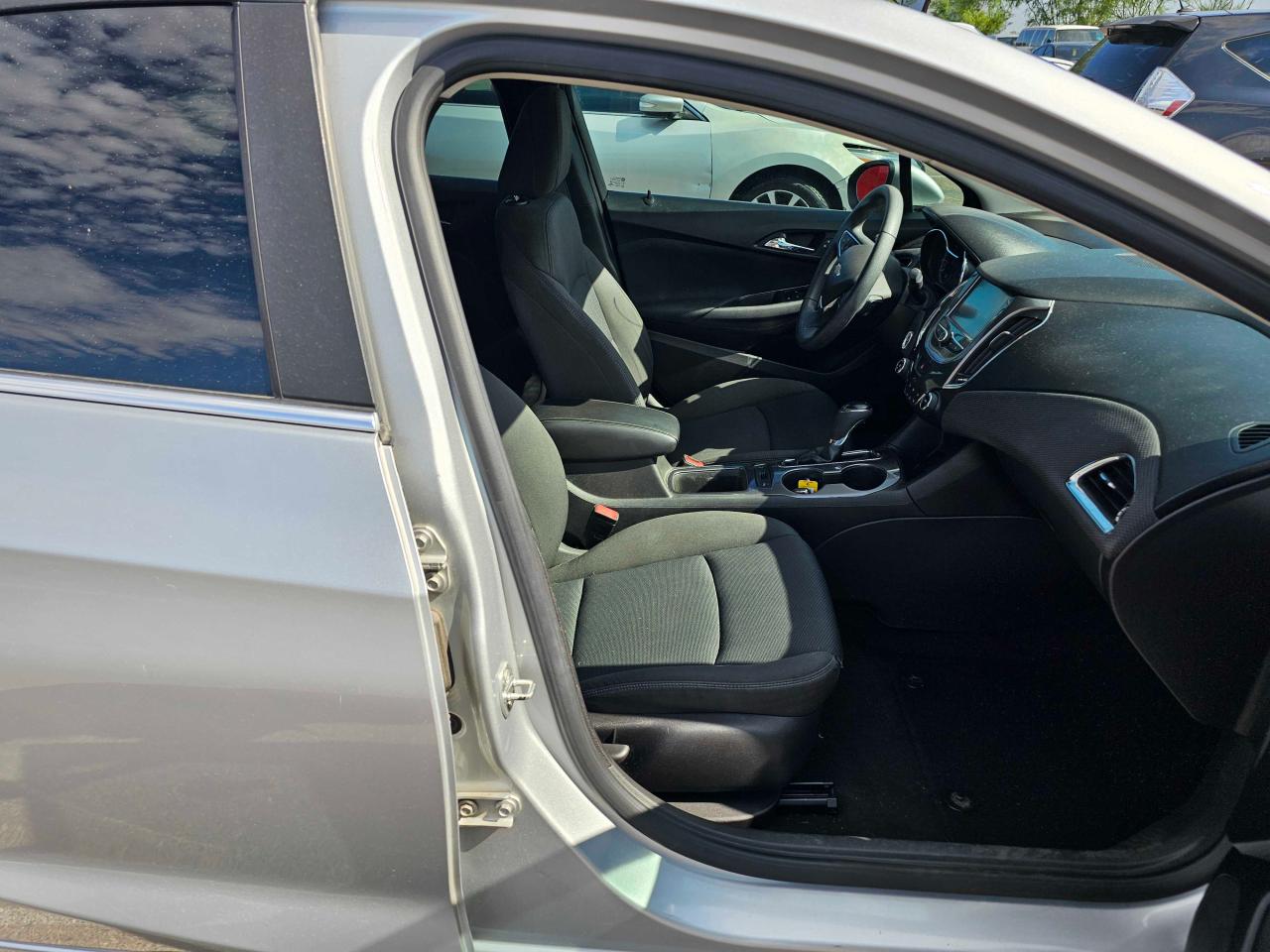 2016 Chevrolet Cruze VIN 1G1BE5SM9G7278283 Copart auction photo, normal wear / minor dent/scratches damage thumbnail 5