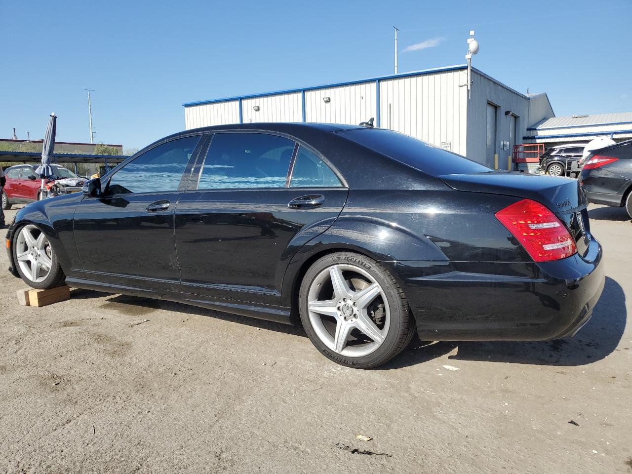 2011 Mercedes-Benz S-klasse VIN WDDNG8GB9BA362922 Copart auction photo, burn - engine damage thumbnail 2