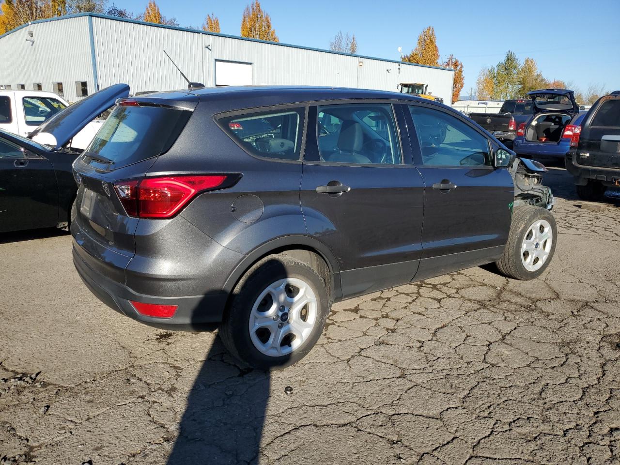 2019 Ford Escape VIN 1FMCU0F78KUA21322 Copart auction photo, front end / side damage thumbnail 3