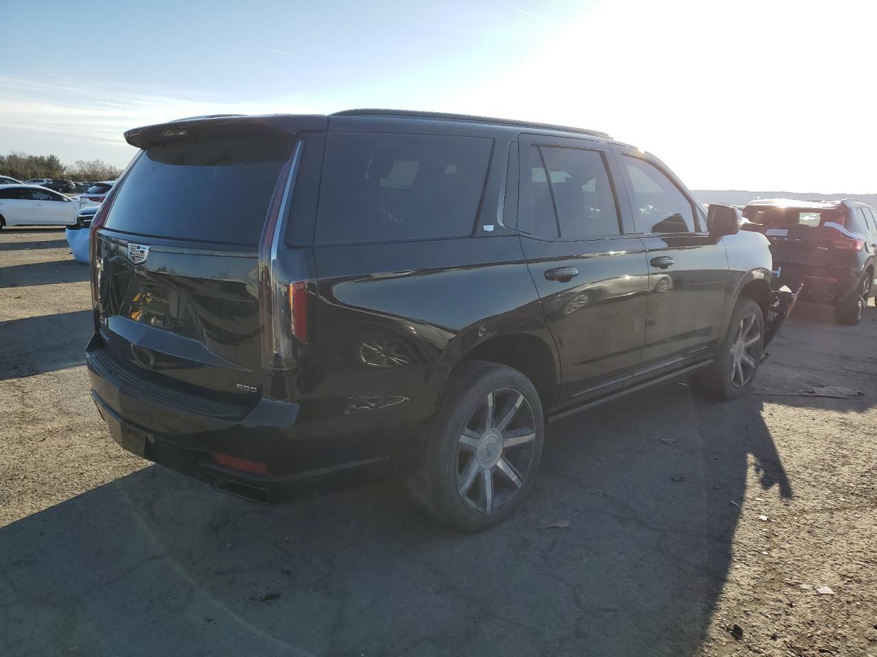 2021 Cadillac Escalade VIN 1GYS4GKL8MR263409 Copart auction photo, front end / side damage thumbnail 3