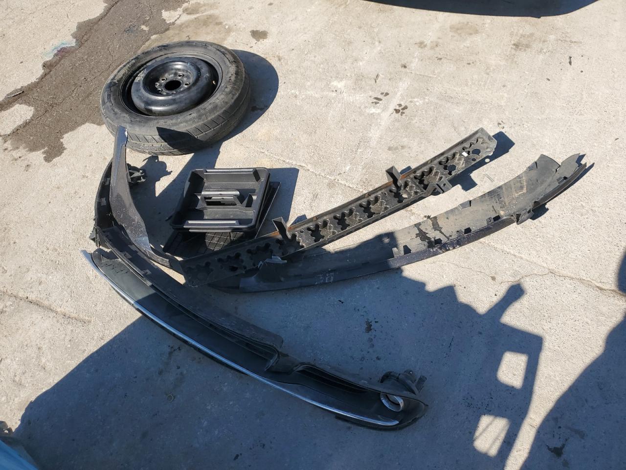 2013 Chrysler Town & Country VIN 2C4RC1BG9DR594372 Copart auction photo, front end damage thumbnail 13