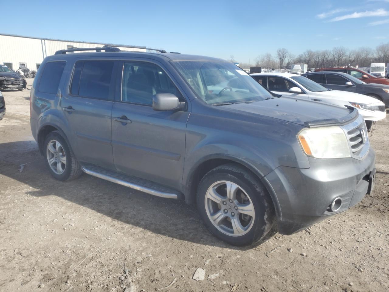 2013 Honda Pilot VIN 5FNYF4H60DB048266 Copart auction photo, normal wear / minor dent/scratches damage thumbnail 4