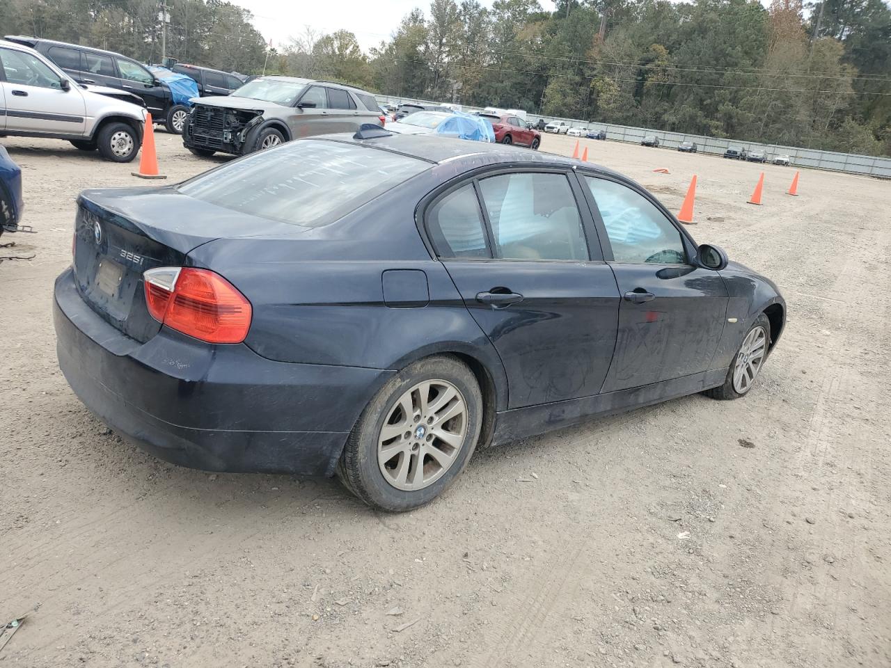 2006 BMW 3er VIN WBAVB13516KX69856 Copart auction photo, front end damage thumbnail 3