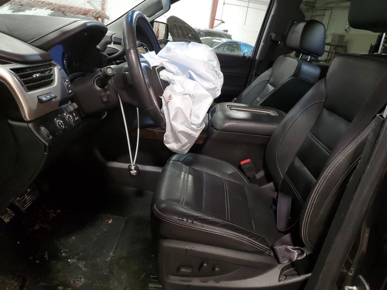 2017 GMC Yukon VIN 1GKS2HKJ3HR303941 Copart auction photo, front end damage thumbnail 7