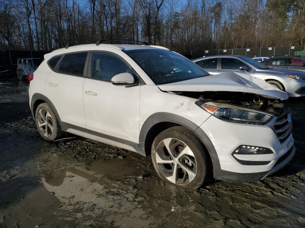 2017 Hyundai Tucson VIN KM8J33A2XHU481338 Copart auction photo, front end / side damage thumbnail 4