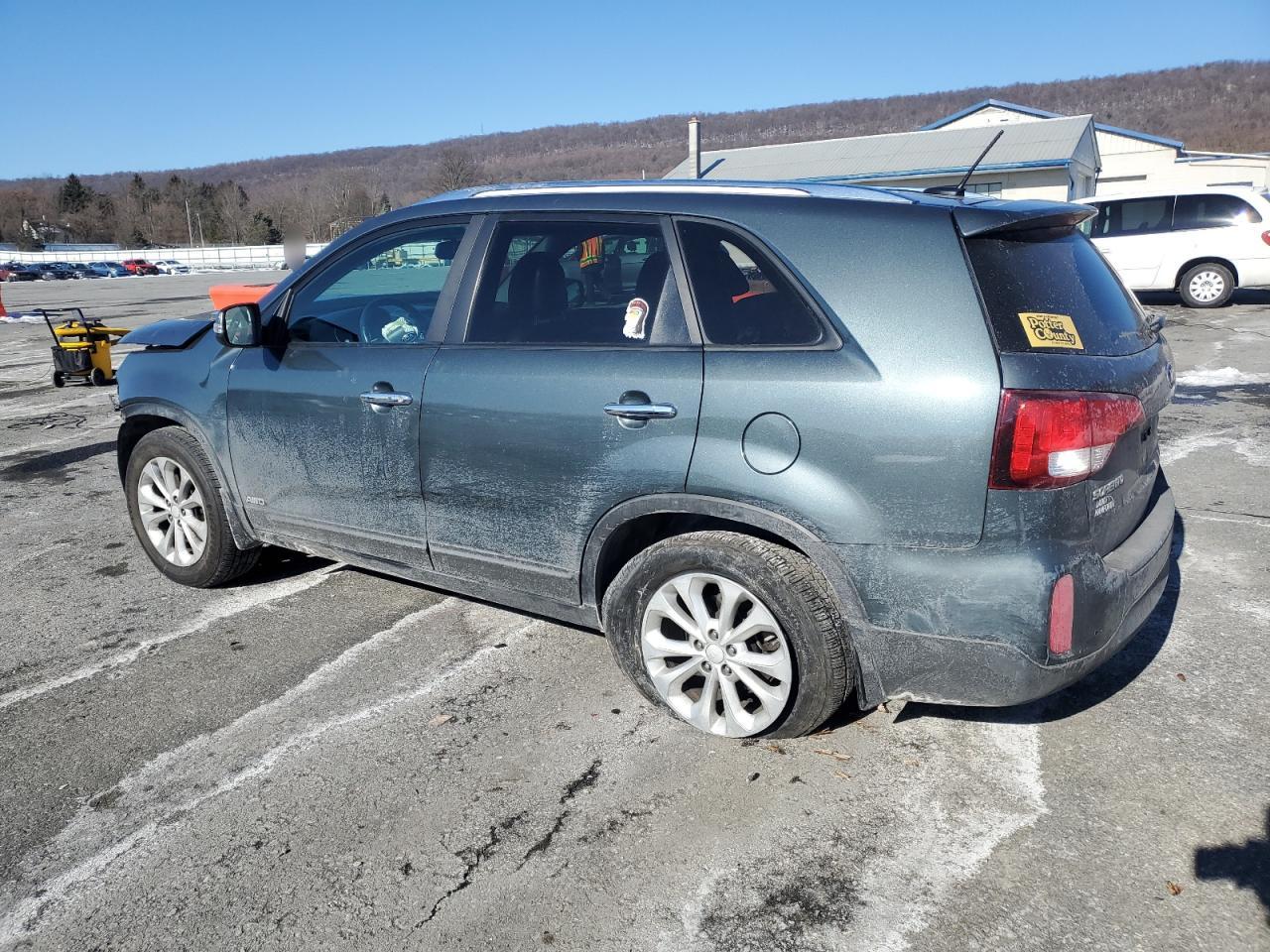 2015 KIA Sorento VIN 5XYKUDA70FG558806 Copart auction photo, front end / side damage thumbnail 2