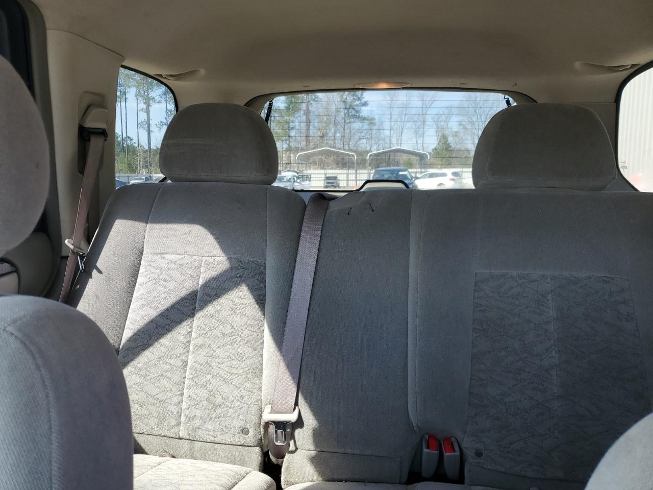2006 GMC Envoy VIN 1GKDT13S962162674 Copart auction photo, front end damage thumbnail 10