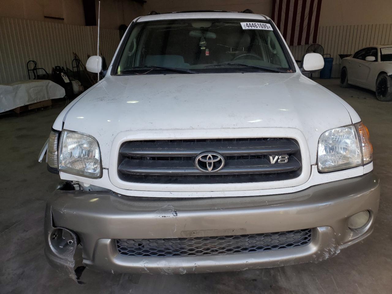 2002 Toyota Sequoia VIN 5TDZT34A82S081316 Copart auction photo, front end / minor dent/scratches damage thumbnail 5