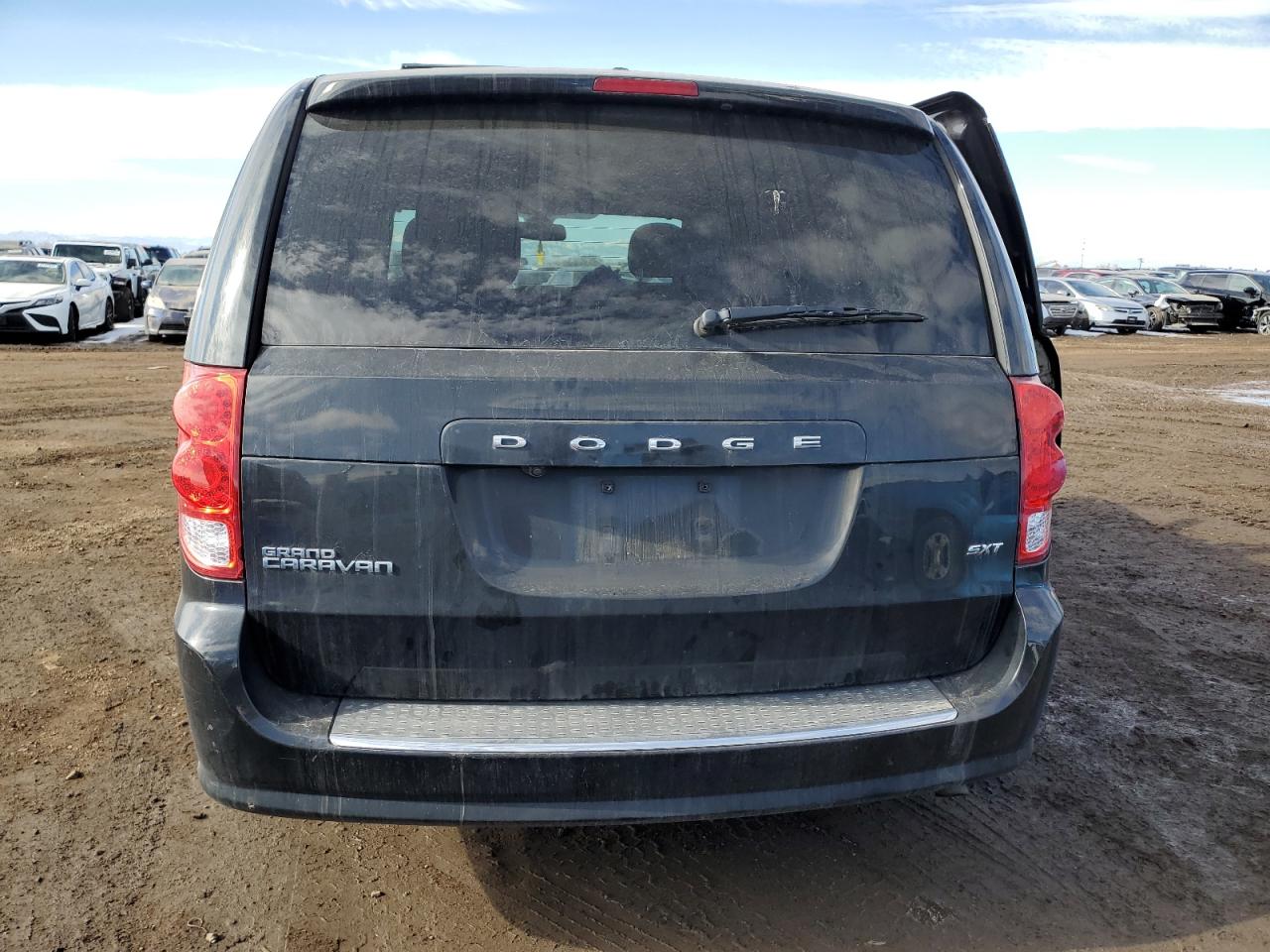 2020 Dodge Caravan VIN 2C4RDGCGXLR193586 Copart auction photo, side damage thumbnail 6