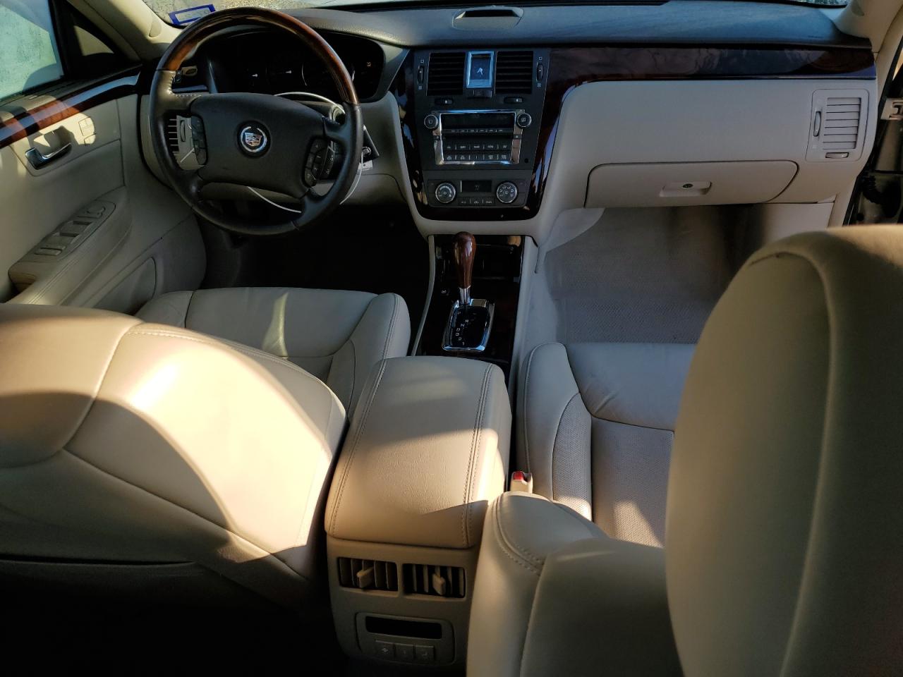 2010 Cadillac DTS VIN 1G6KD5EY9AU109014 Copart auction photo, front end damage thumbnail 8