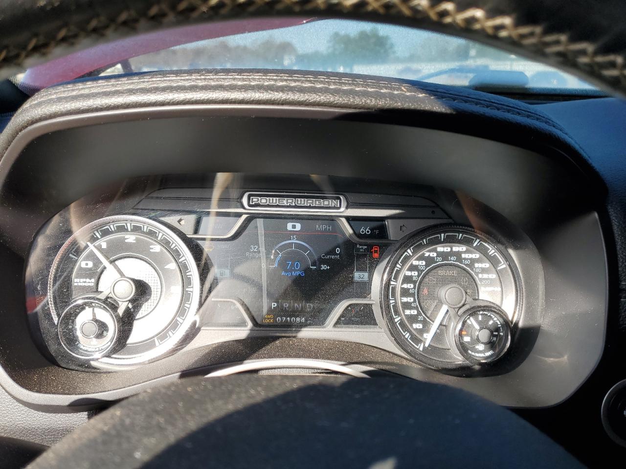 2022 RAM 2500 VIN 3C6TR5EJ2NG111256 Copart auction photo, front end / side damage thumbnail 9