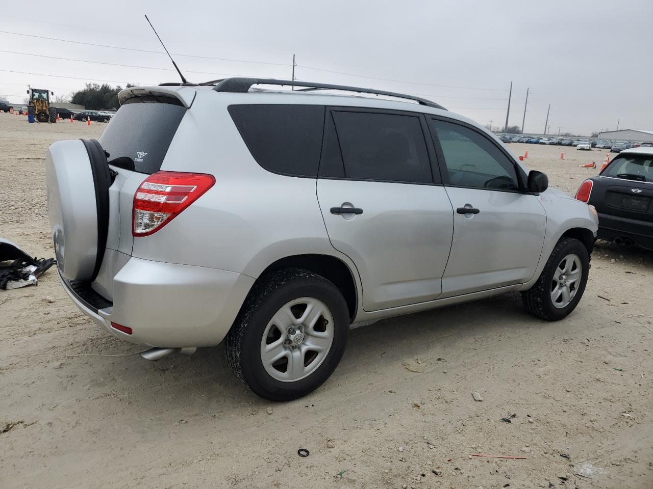 2012 Toyota RAV 4 VIN 2T3KF4DV8CW147266 Copart auction photo, front end damage thumbnail 3