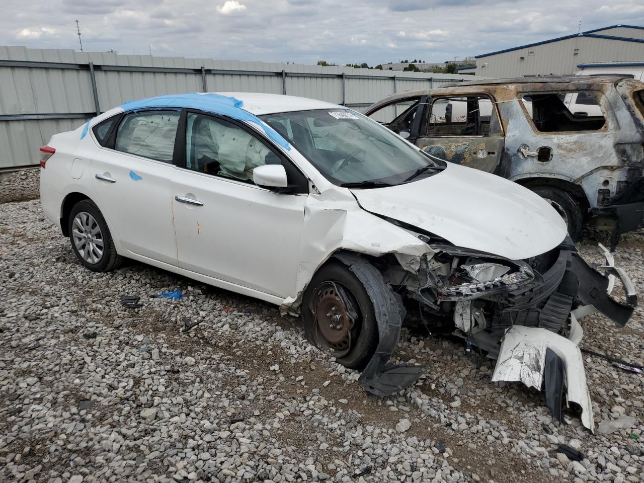 2014 Nissan Sentra VIN 3N1AB7AP0EL663858 Copart auction photo, front end damage thumbnail 4
