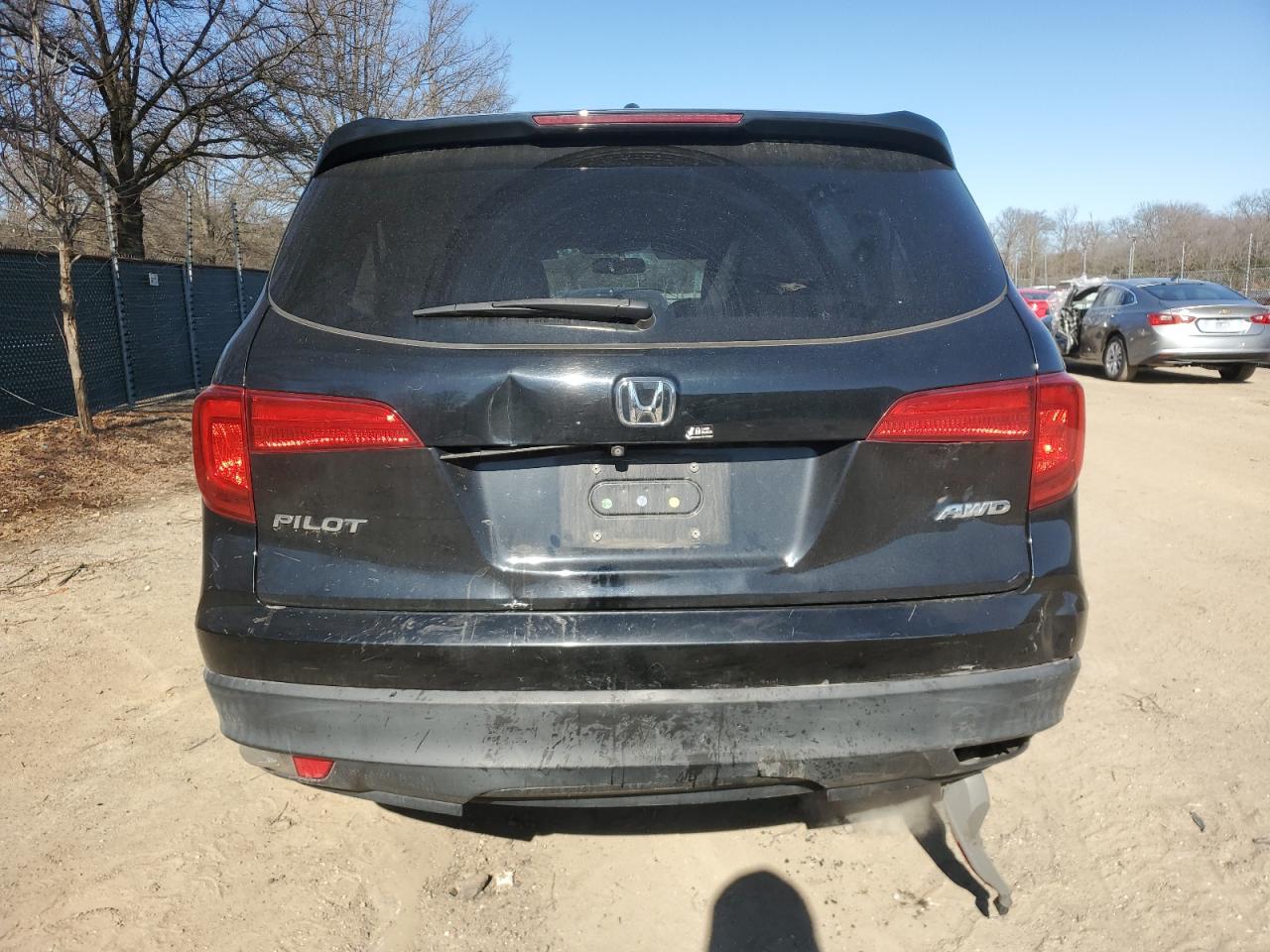 2016 Honda Pilot VIN 5FNYF6H85GB068319 Copart auction photo, all over / front end damage thumbnail 6