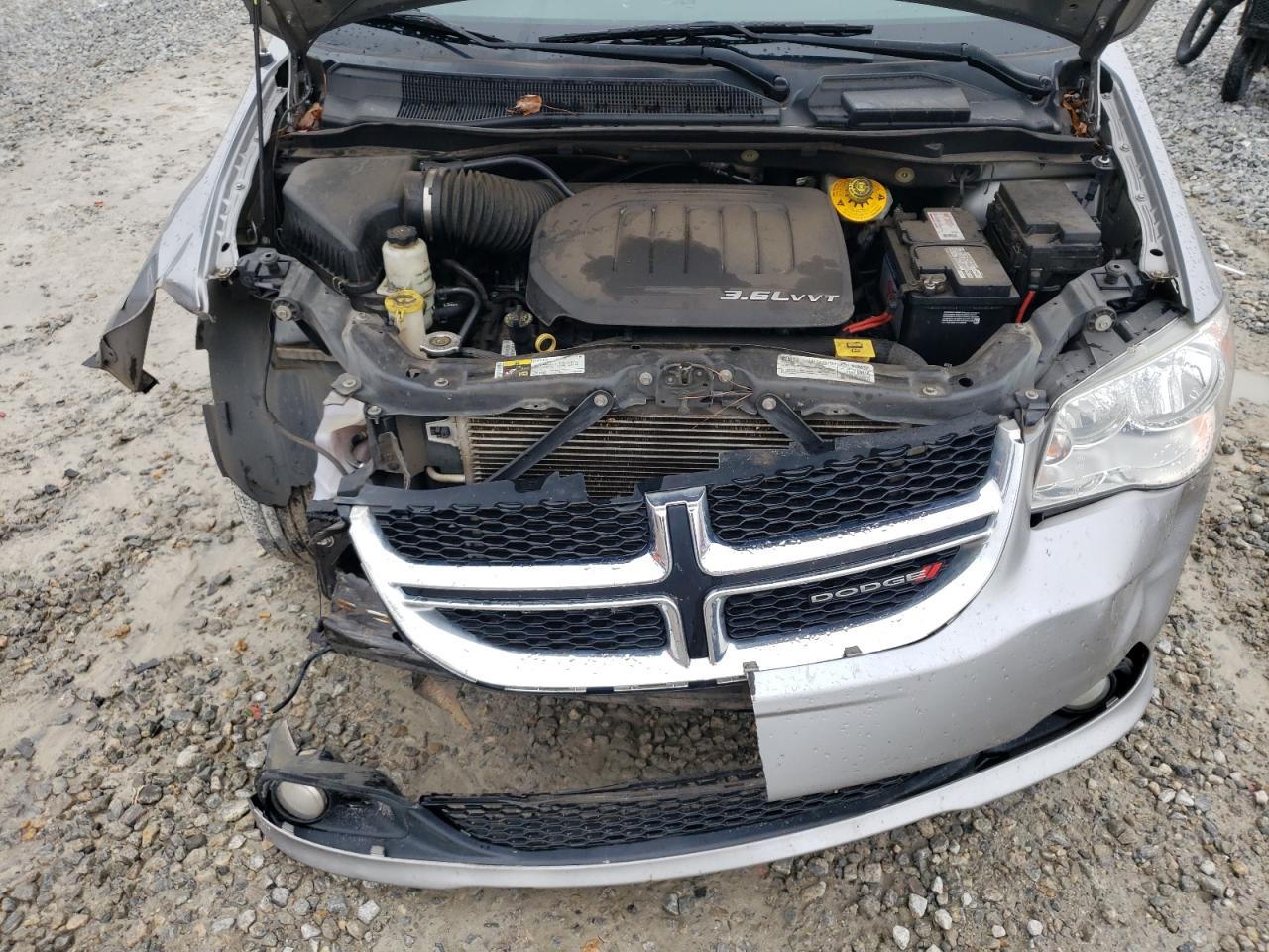 2017 Dodge Caravan VIN 2C4RDGCG7HR624733 Copart auction photo, front end / minor dent/scratches damage thumbnail 12
