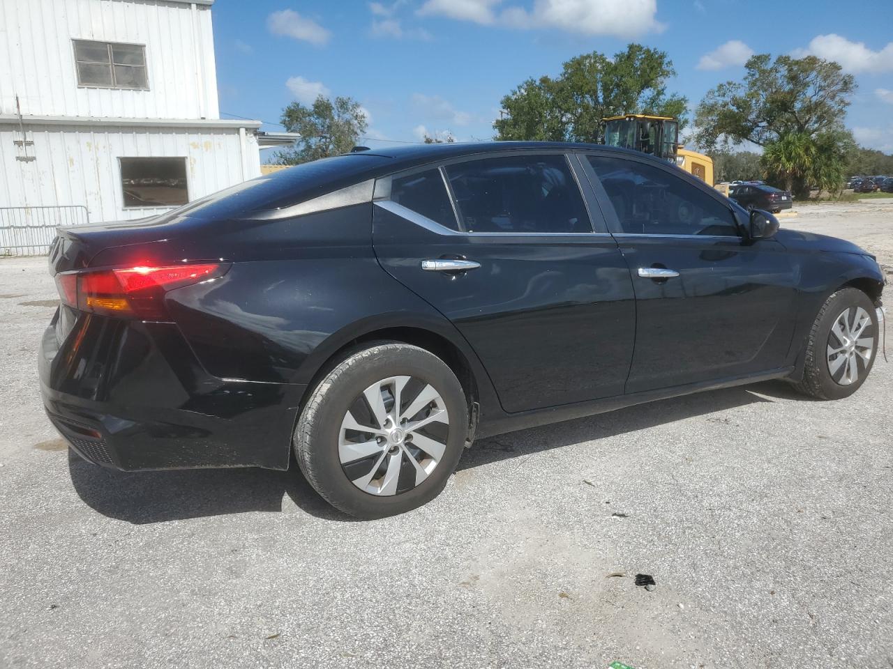 2020 Nissan Altima VIN 1N4BL4BV1LC169193 Copart auction photo, front end / side damage thumbnail 3