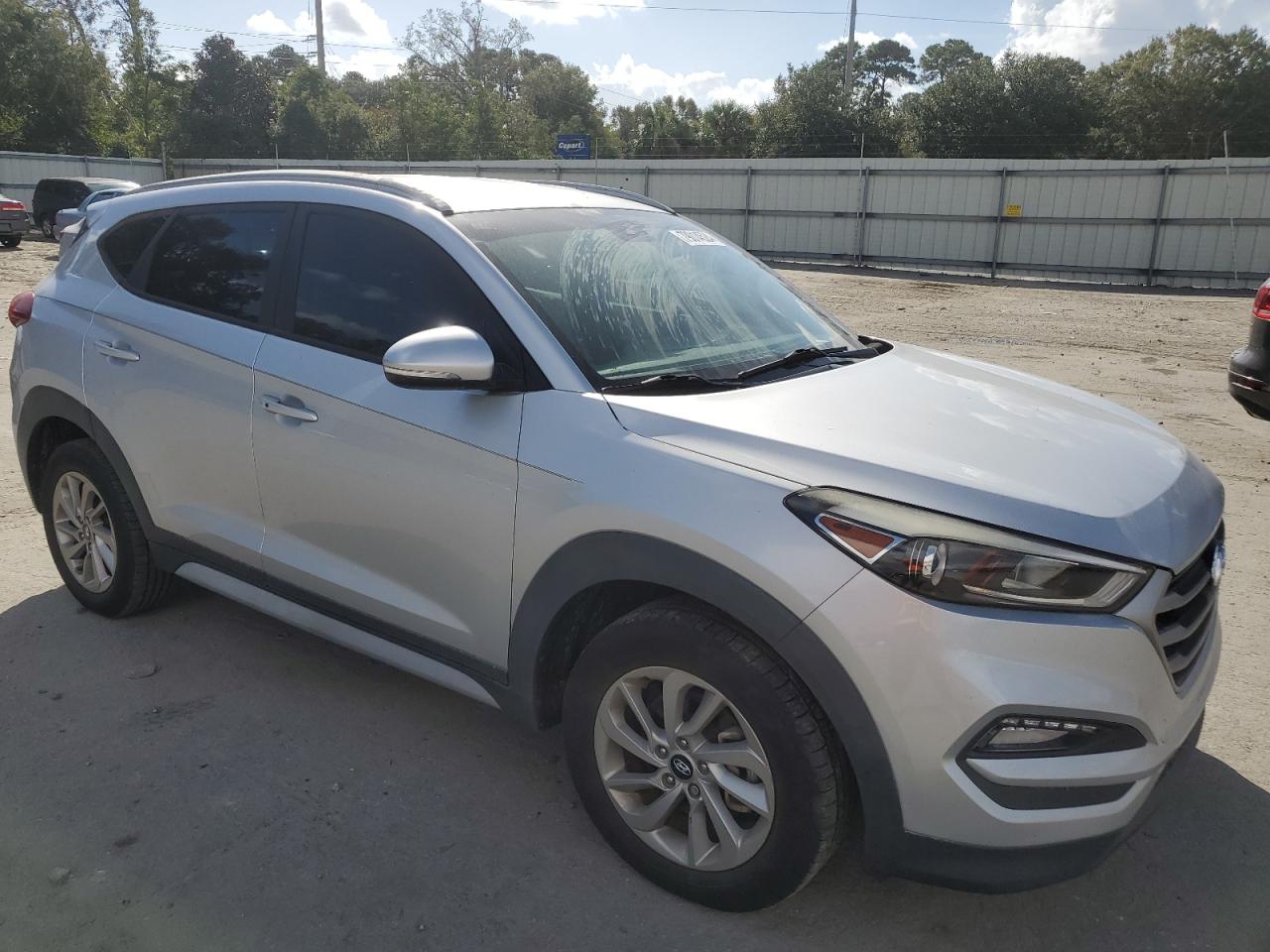 2017 Hyundai Tucson VIN KM8J33A4XHU537036 Copart auction photo, minor dent/scratches damage thumbnail 4