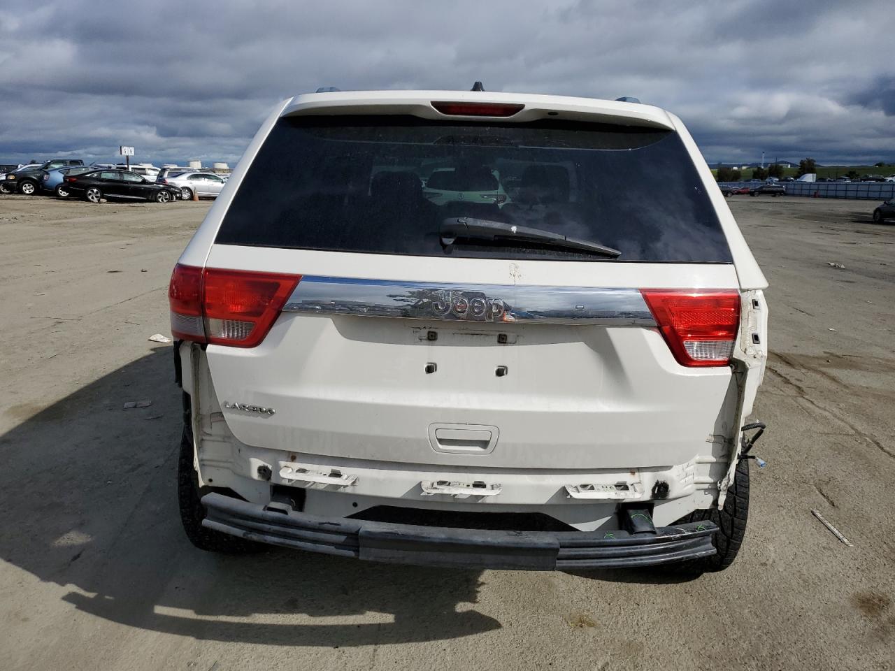 2011 Jeep Grand Cherokee VIN 1J4RS4GG4BC537381 Copart auction photo, rear end / undercarriage damage thumbnail 6
