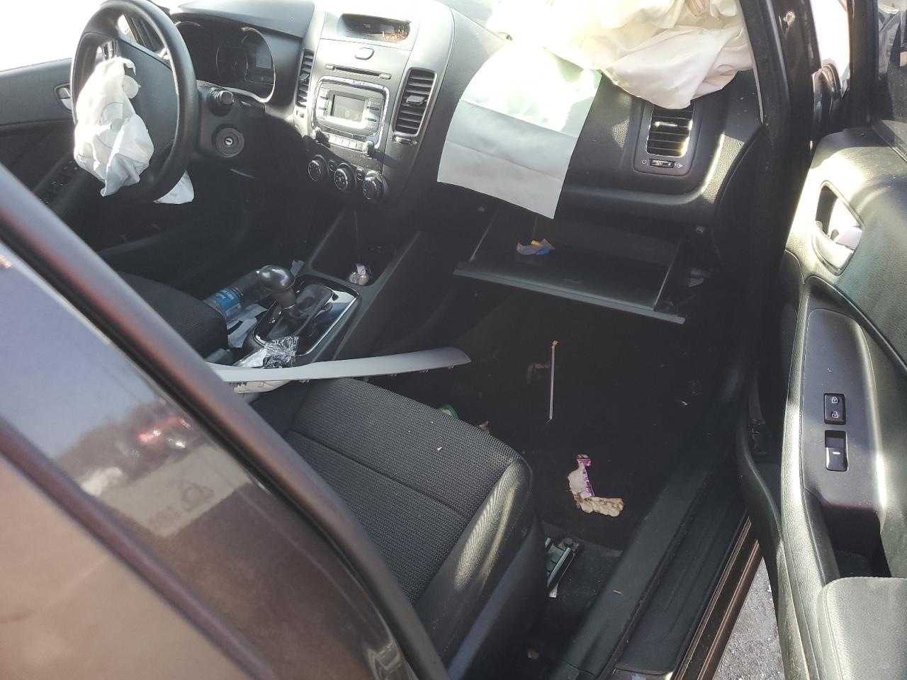 2018 KIA Forte VIN 3KPFK4A72JE217470 Copart auction photo, all over damage thumbnail 8