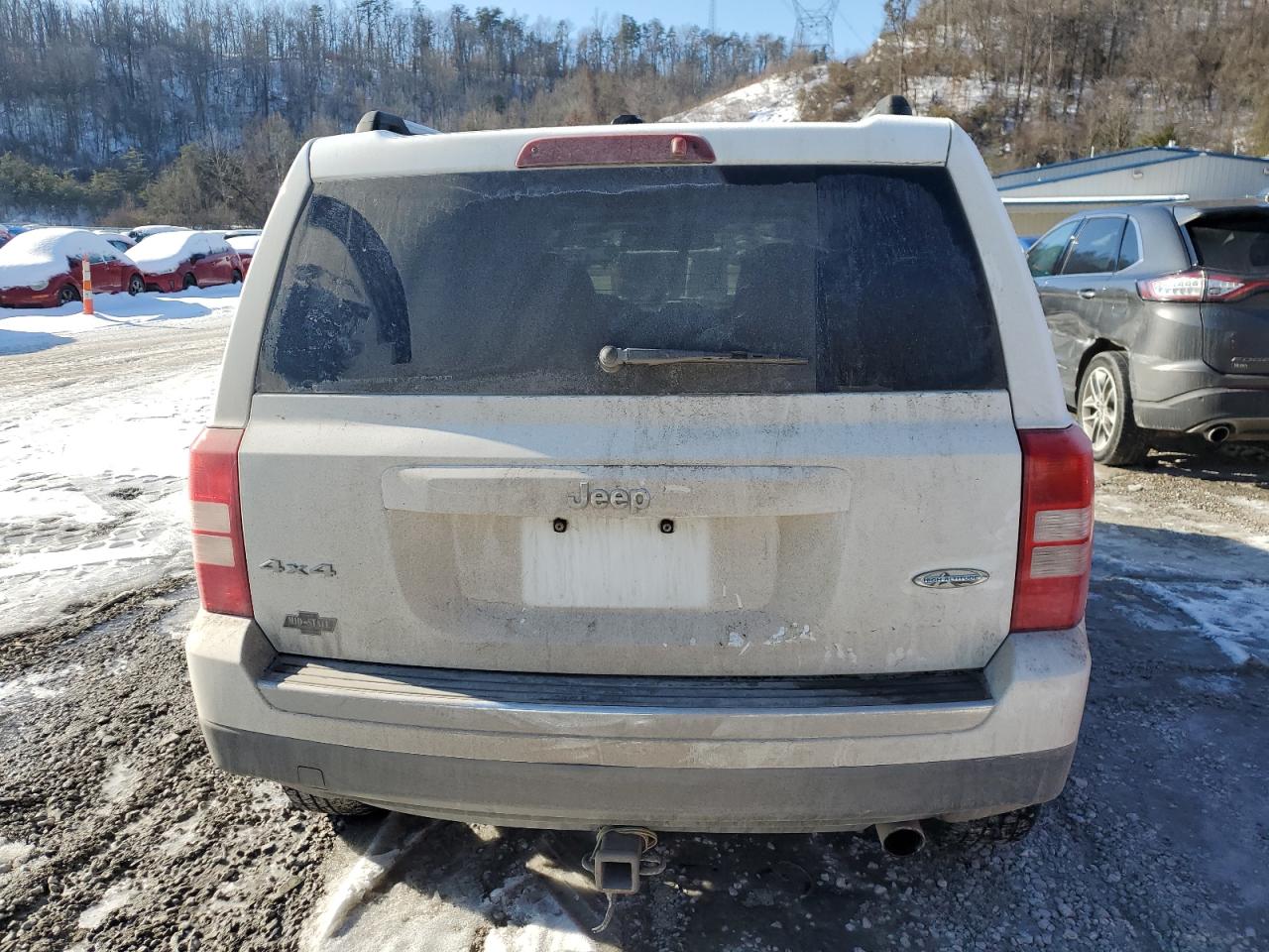 2017 Jeep Liberty (Patriot) VIN 1C4NJRFB2HD205694 Copart auction photo, all over damage thumbnail 6