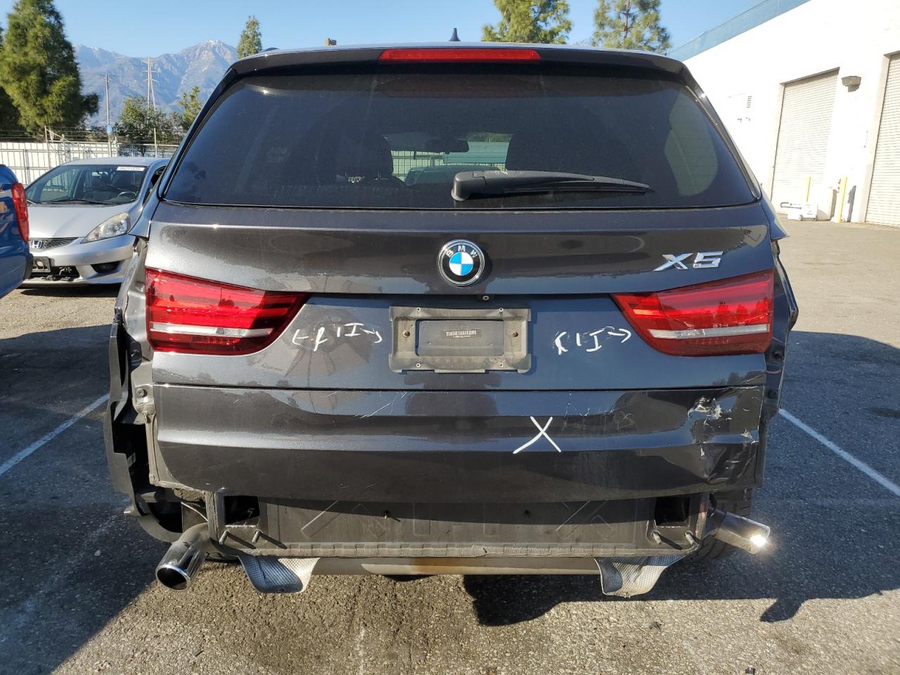 2015 BMW X5 VIN 5UXKR2C53F0H39276 Copart auction photo, rear end damage thumbnail 6