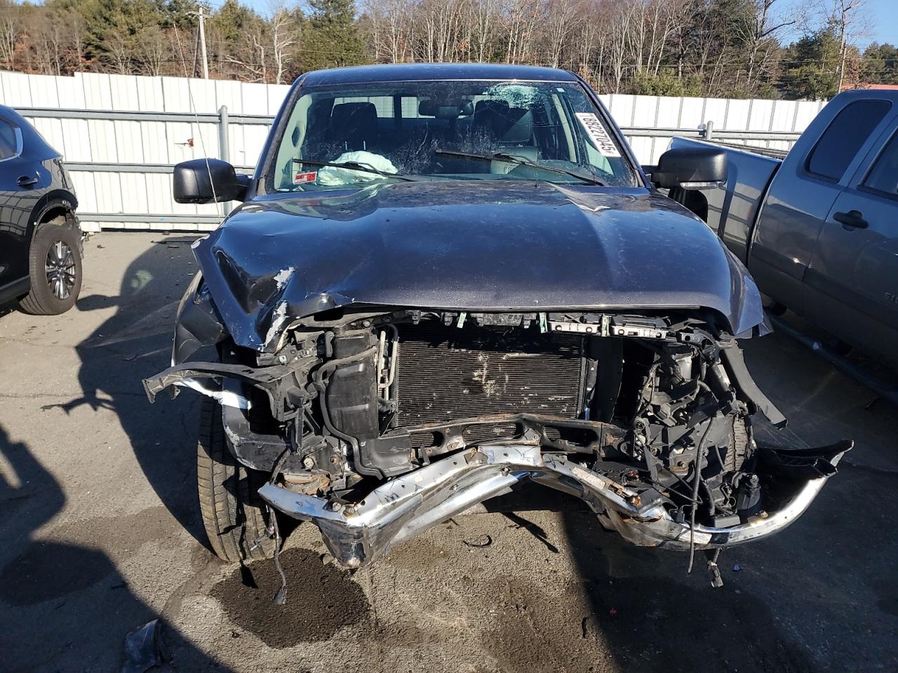 2017 RAM 1500 VIN 1C6RR7LTXHS531306 Copart auction photo, front end / minor dent/scratches damage thumbnail 5