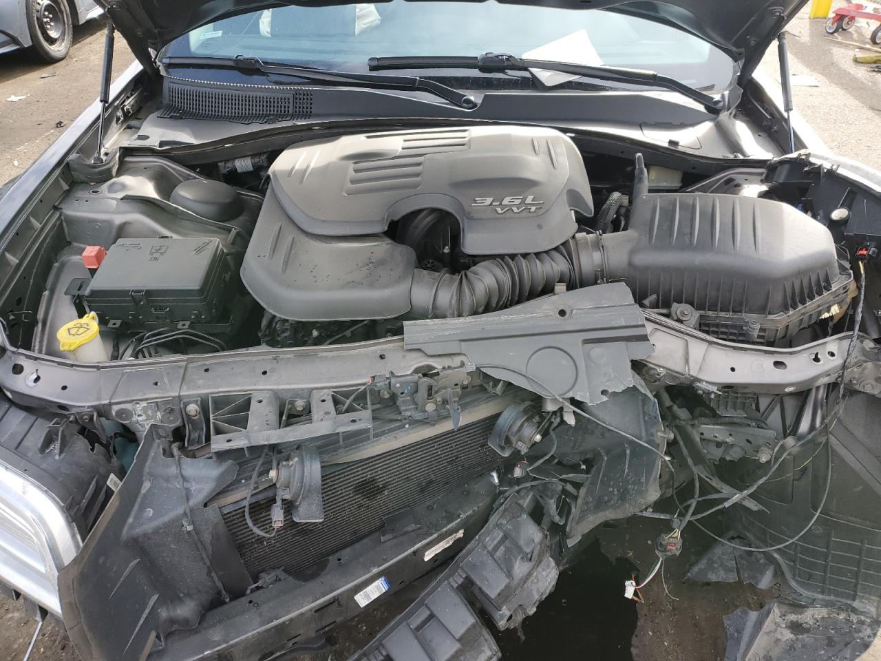 2016 Chrysler 300 VIN 2C3CCARG0GH208612 Copart auction photo, front end / side damage thumbnail 11