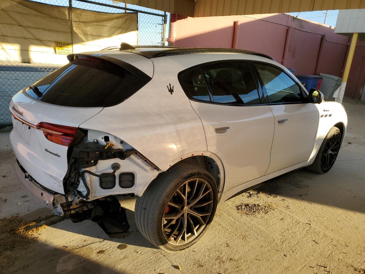 2023 Maserati Grecale VIN ZN682AVM7P7427366 Copart auction photo, rear end / front end damage thumbnail 3