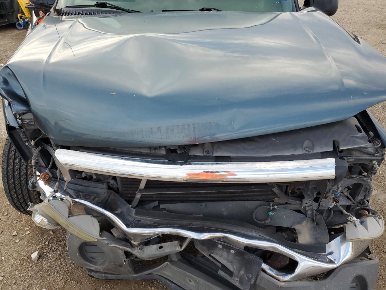 2007 GMC Sierra VIN 1GTEC19X07Z134628 Copart auction photo, front end / minor dent/scratches damage thumbnail 11