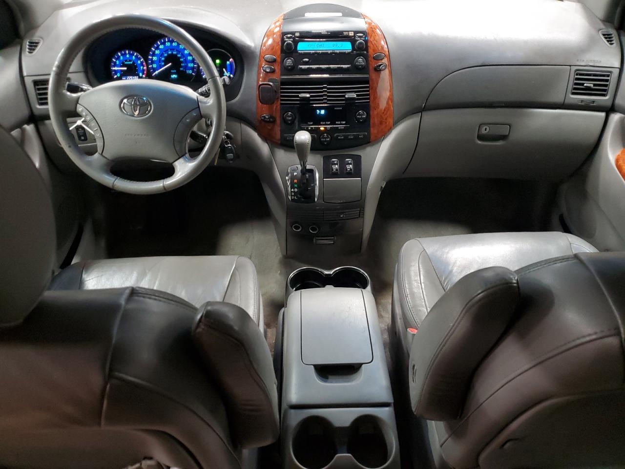 2008 Toyota Sienna VIN 5TDZK22C38S102924 Copart auction photo, front end damage thumbnail 8