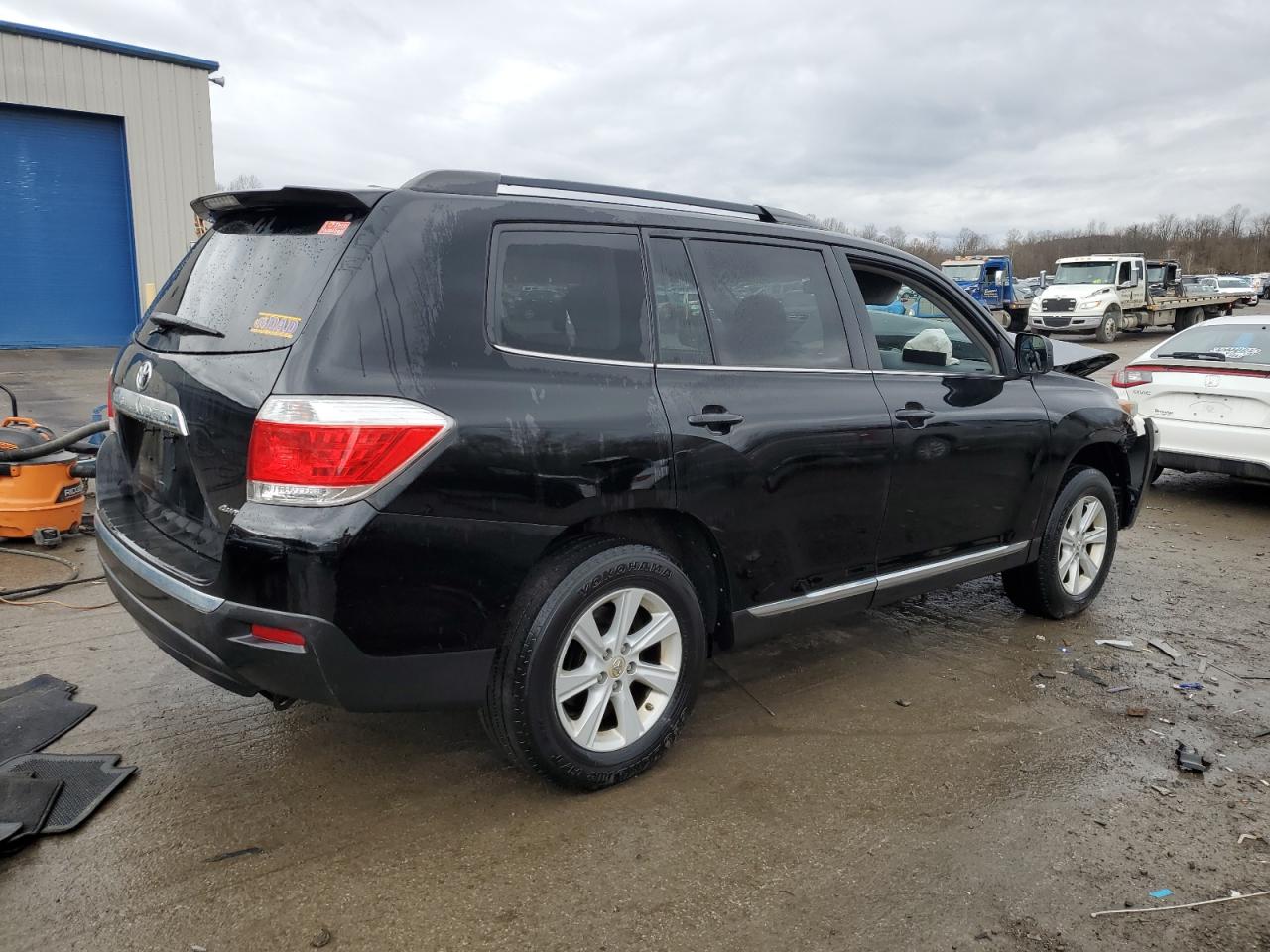 2012 Toyota Highlander VIN 5TDBK3EH0CS154244 Copart auction photo, front end / side damage thumbnail 3