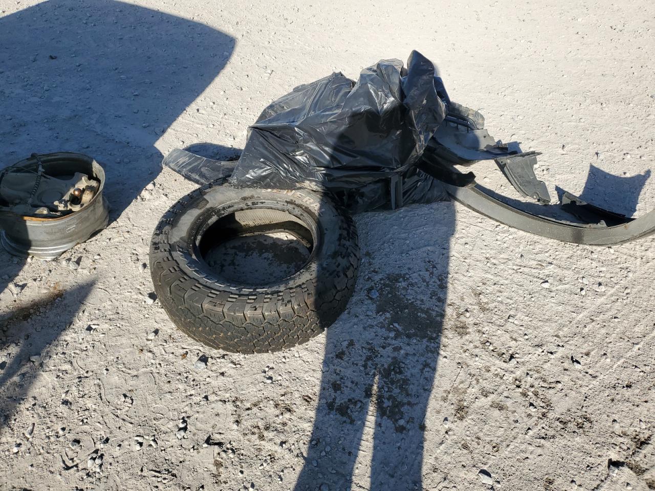 2018 Ford F-150 VIN 1FTMF1C56JKC04451 Copart auction photo, front end / undercarriage damage thumbnail 12