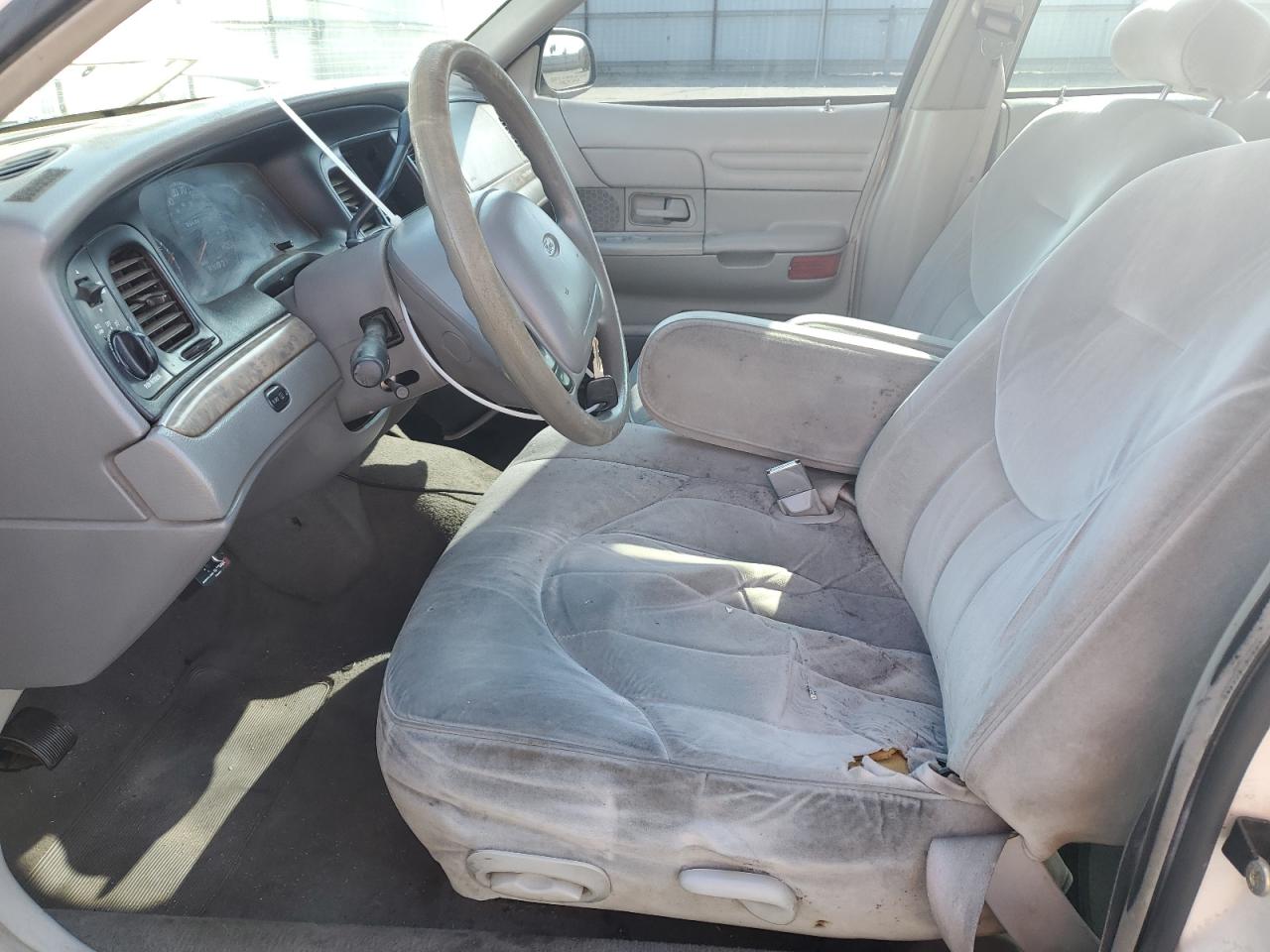 1998 Ford Crown Victoria VIN 2FAFP73W7WX100837 Copart auction photo, rear end damage thumbnail 7