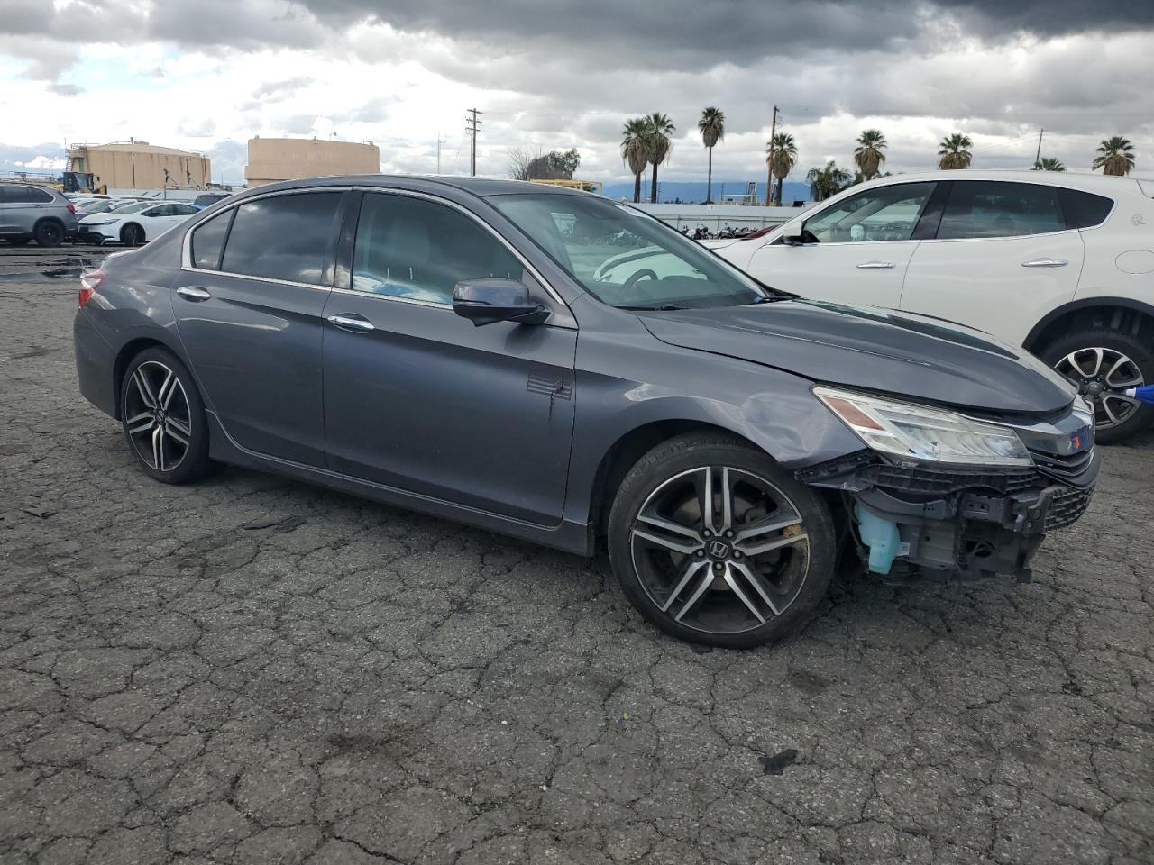 2016 Honda Accord VIN 1HGCR3F96GA029695 Copart auction photo, front end / side damage thumbnail 4