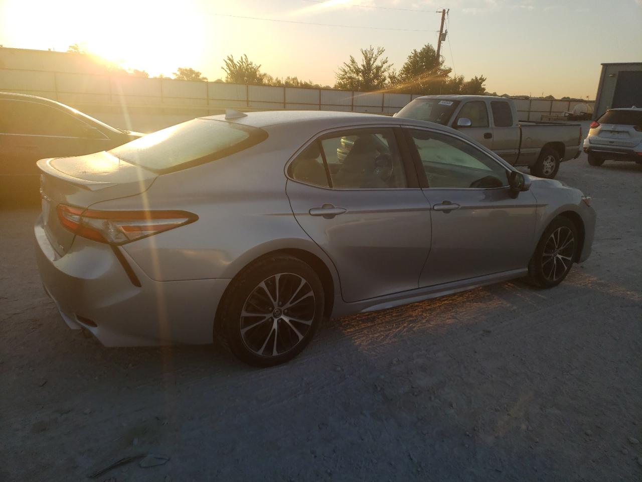 2019 Toyota Camry VIN 4T1B11HK6KU204049 Copart auction photo, hail damage thumbnail 3