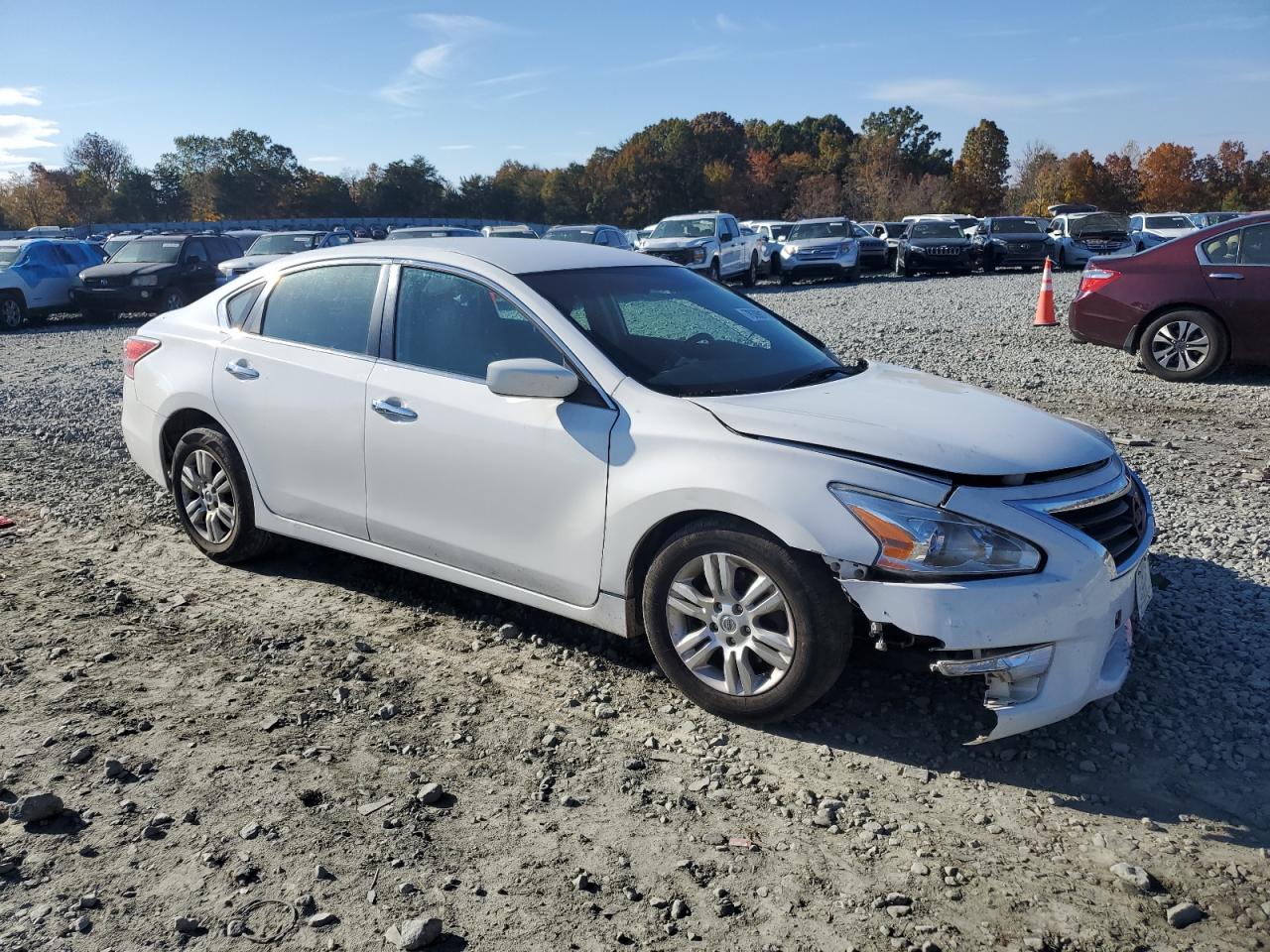2015 Nissan Altima VIN 1N4AL3AP8FC196369 Copart auction photo, front end / side damage thumbnail 4