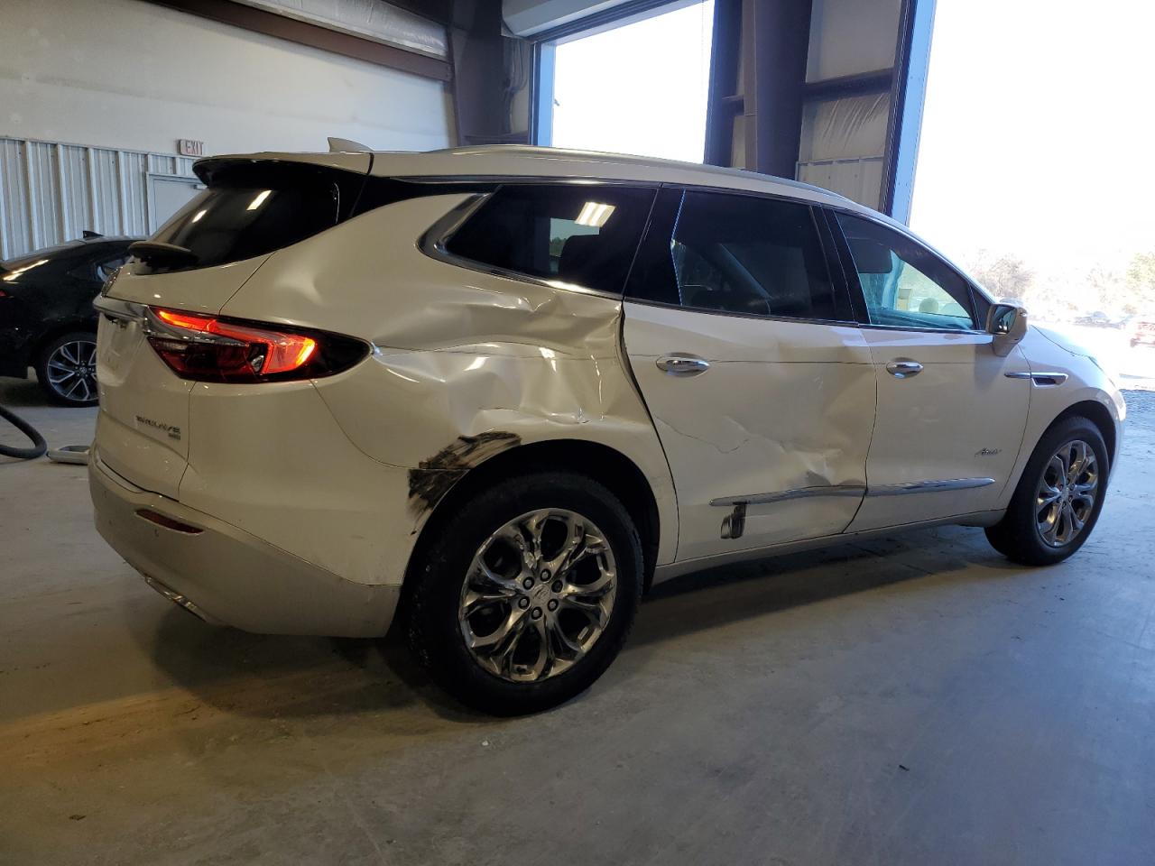 2019 Buick Enclave VIN 5GAEVCKW6KJ282895 Copart auction photo, side damage thumbnail 3